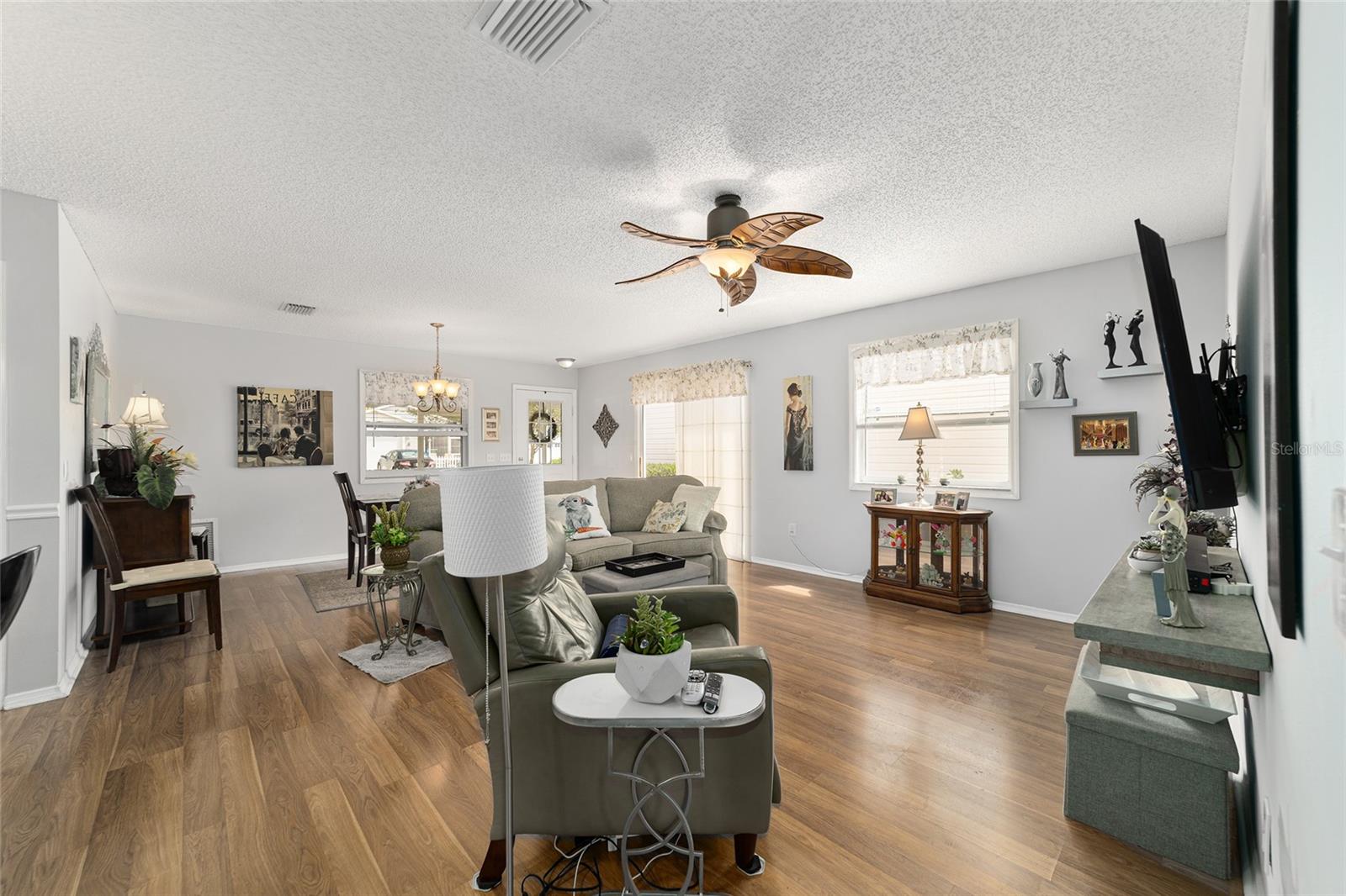 Image 17 of 51 For 312 Emmalee Place