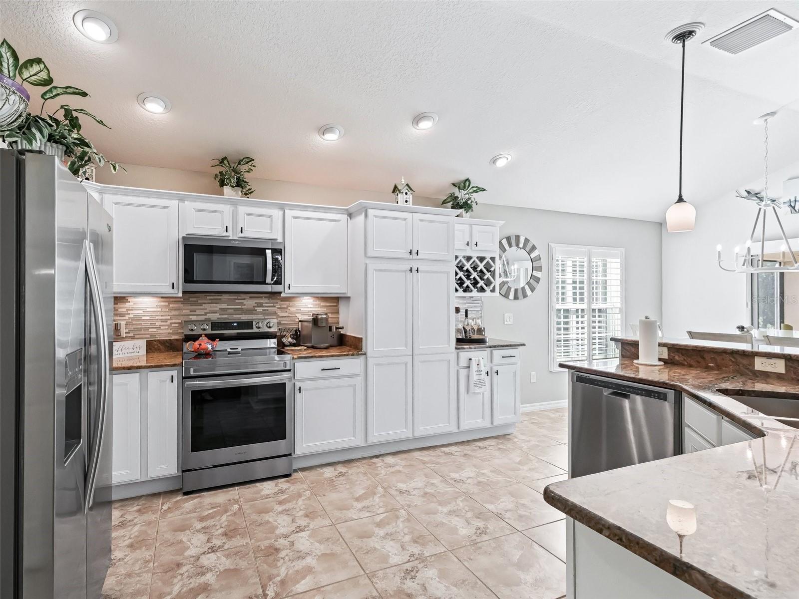 Image 17 of 60 For 10069 Lake Miona Way
