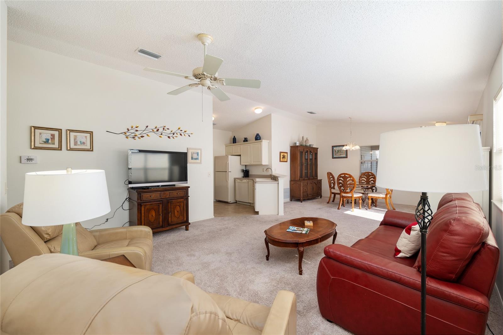 Image 12 of 37 For 992 Pinewood Place
