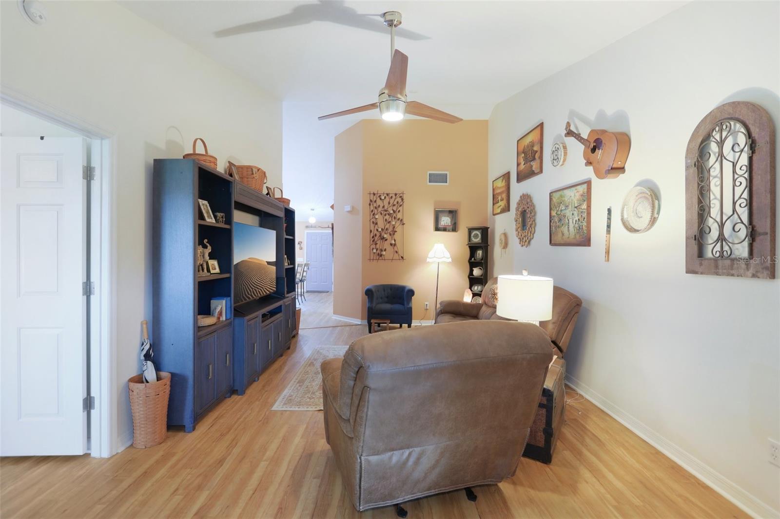 Image 16 of 48 For 106 Baytree Boulevard