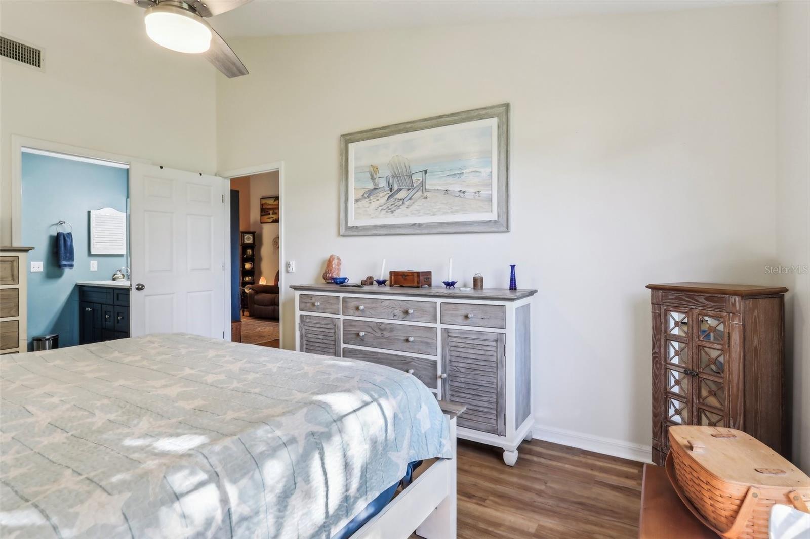 Image 18 of 48 For 106 Baytree Boulevard
