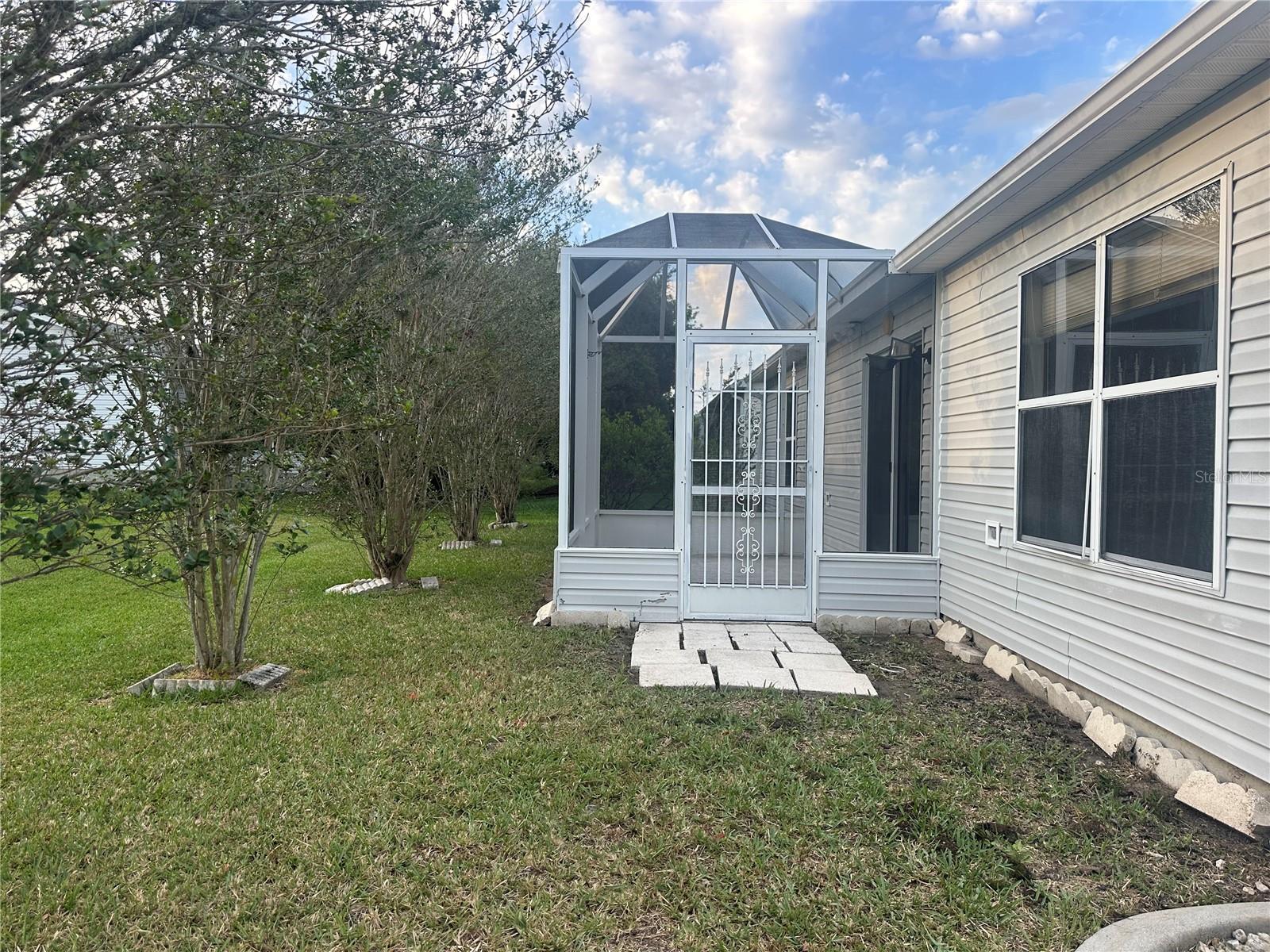 Image 5 of 22 For 1812 Sanibel Court