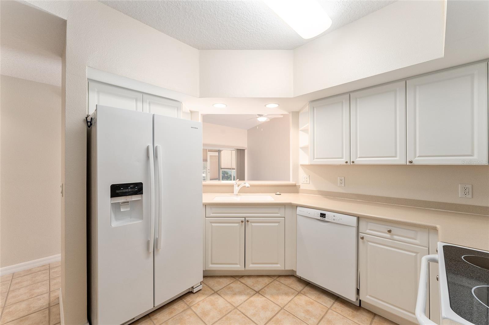 Image 16 of 37 For 5340 Edgewater Way 1
