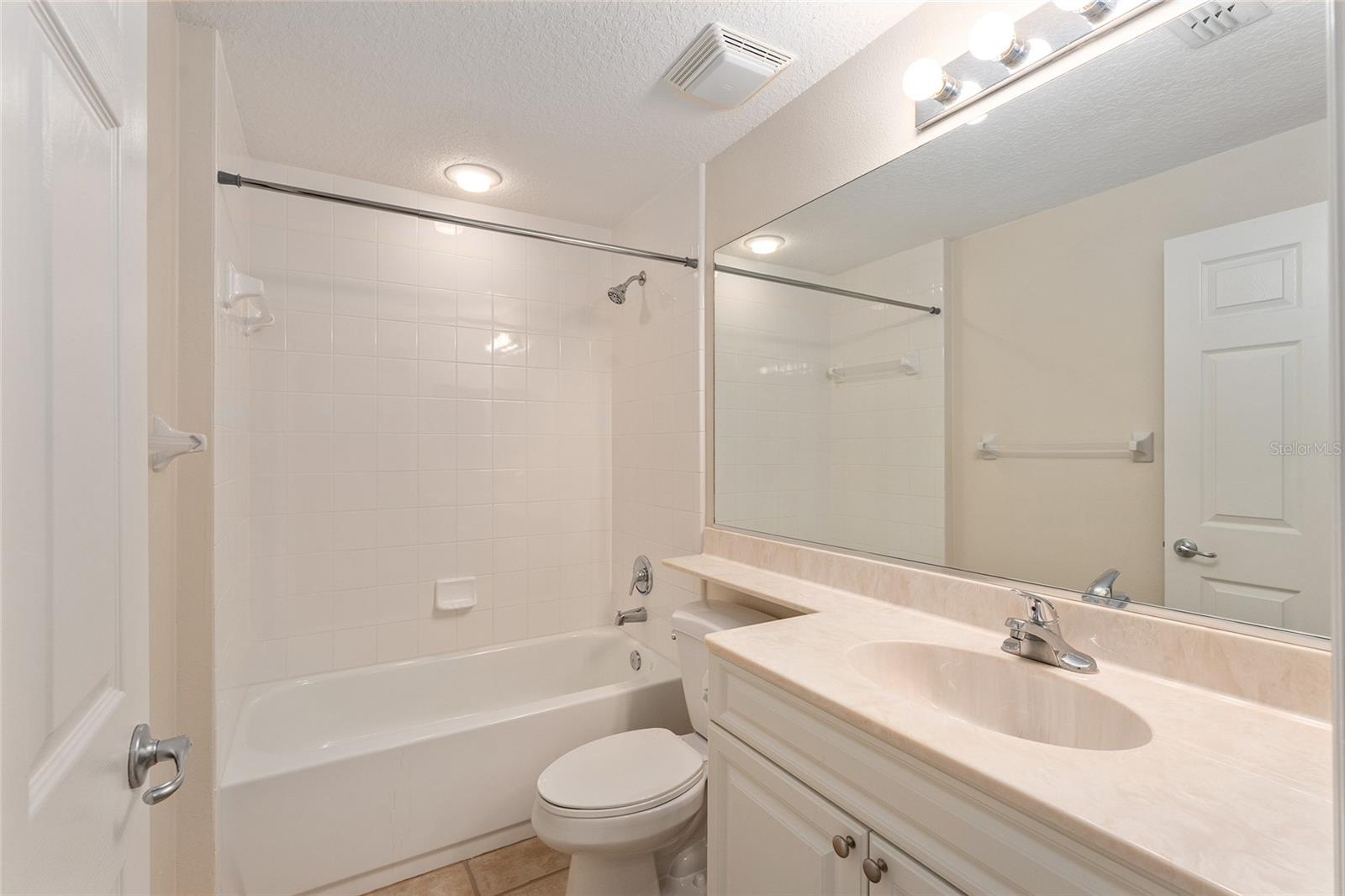 Image 31 of 37 For 5340 Edgewater Way 1