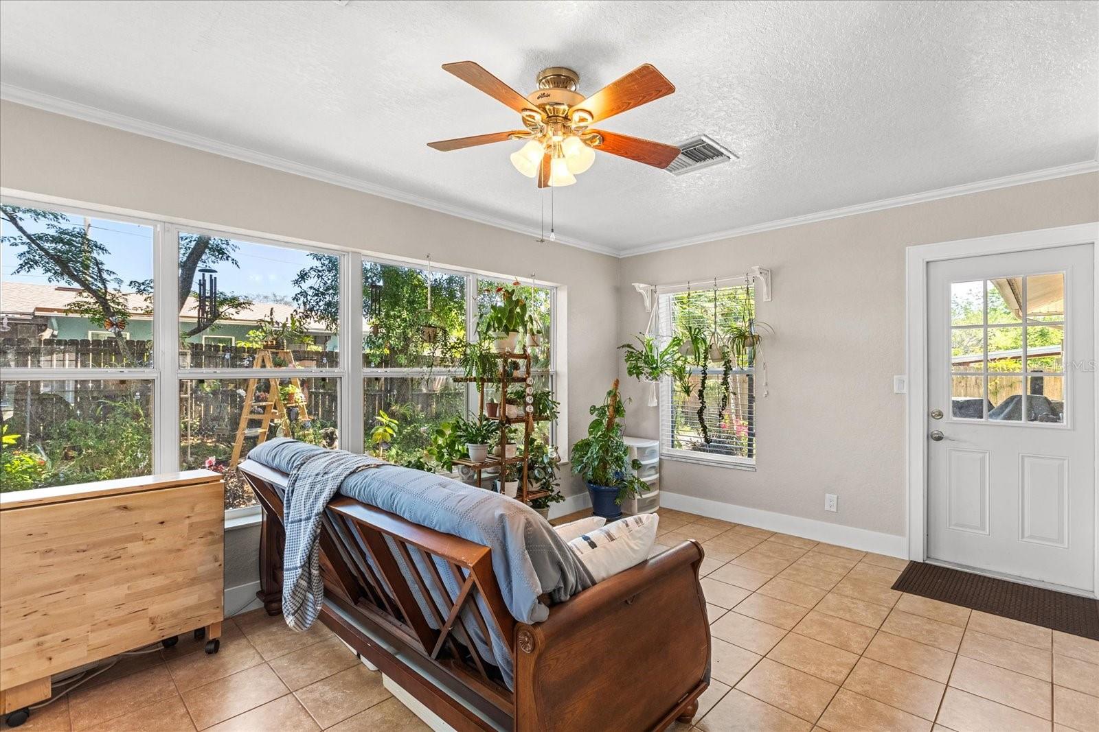 Image 10 of 31 For 2252 Kent Road