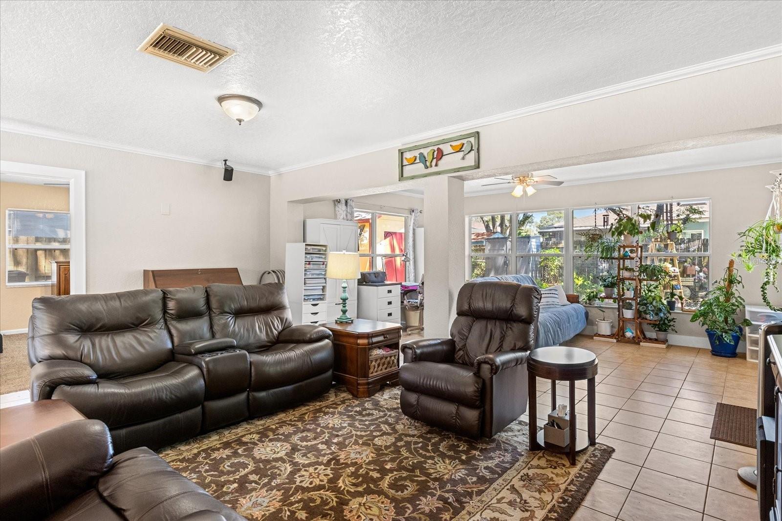 Image 8 of 31 For 2252 Kent Road