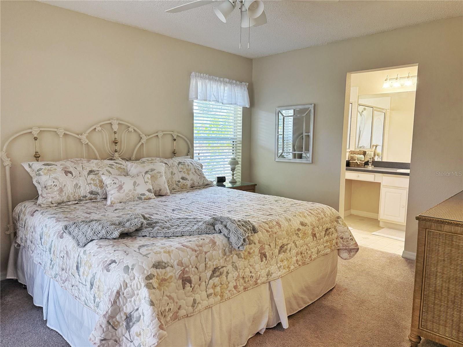 Image 14 of 43 For 4387 Sambourne Street