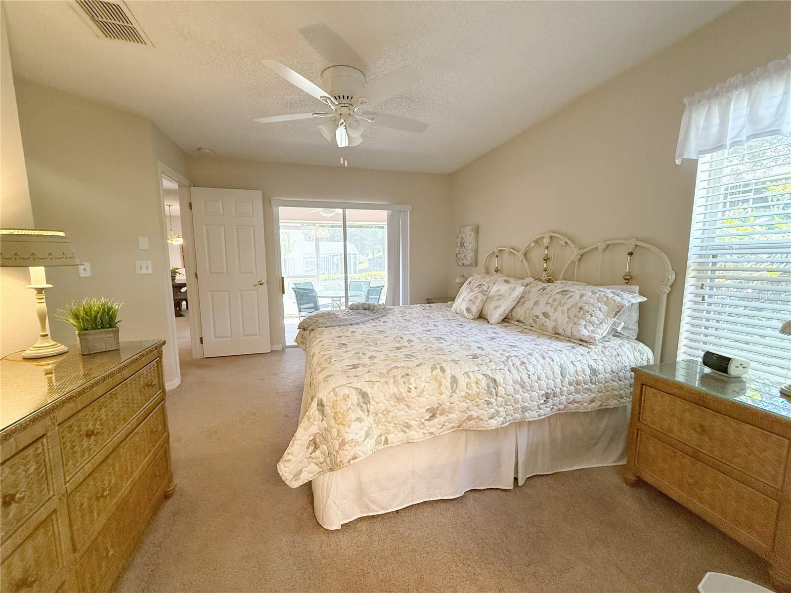 Image 16 of 43 For 4387 Sambourne Street