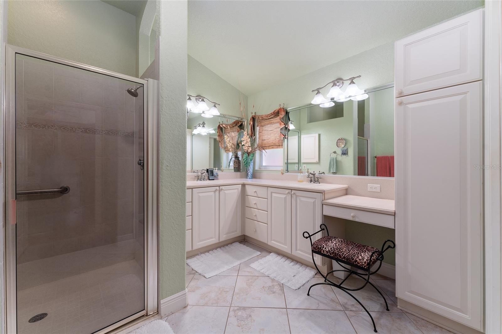 Image 16 of 31 For 760 Hammond Place