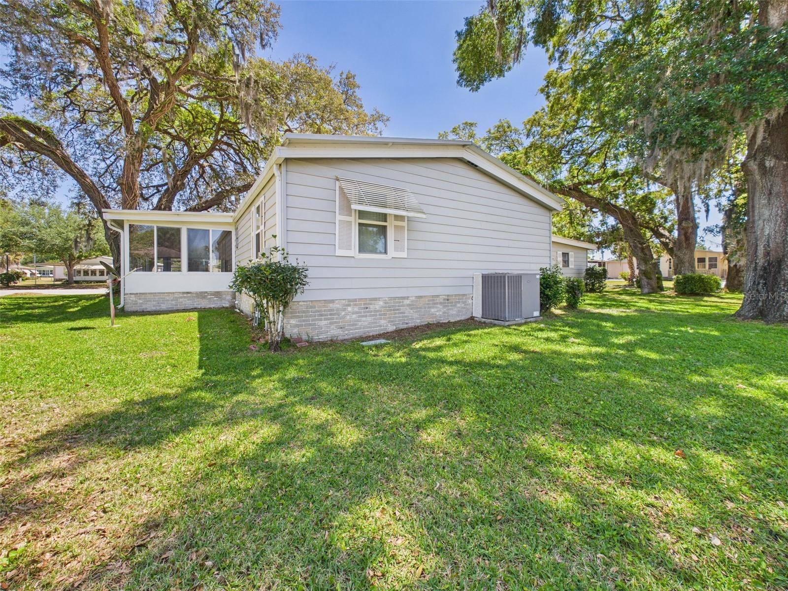 Image 4 of 21 For 715 Megan Circle