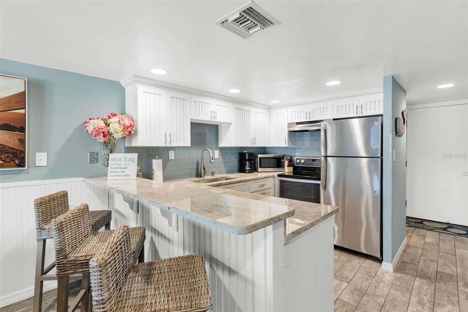 Image 10 of 29 For 4841 Saxon Drive E206