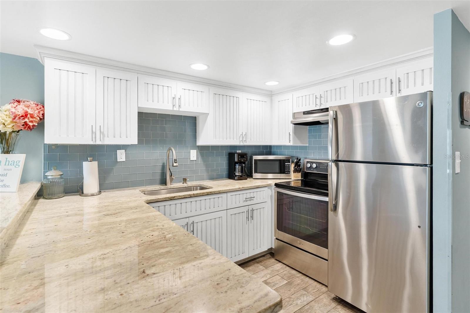 Image 6 of 29 For 4841 Saxon Drive E206