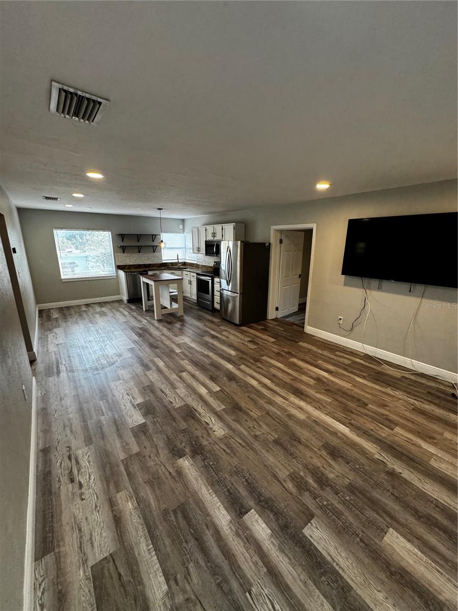 Image 2 of 12 For 1000 Morningside Drive