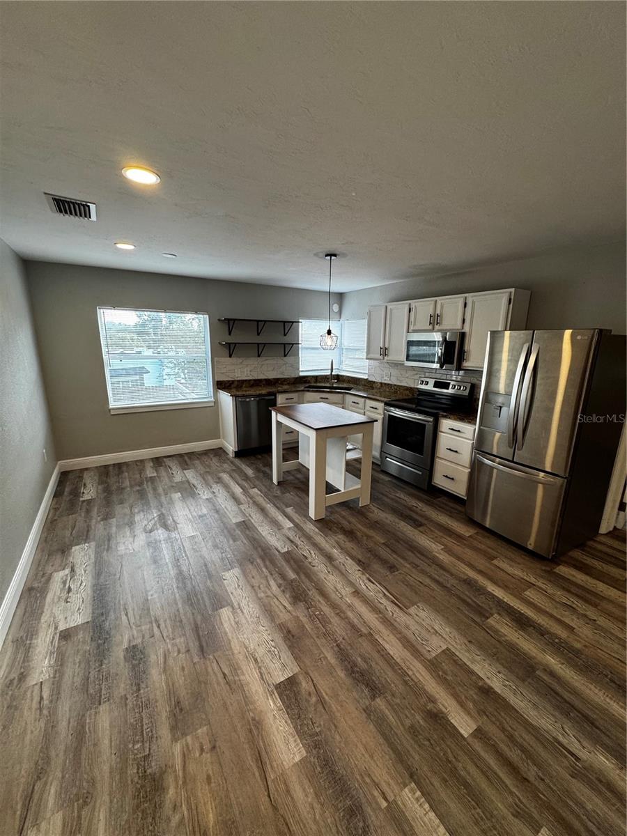Image 4 of 12 For 1000 Morningside Drive