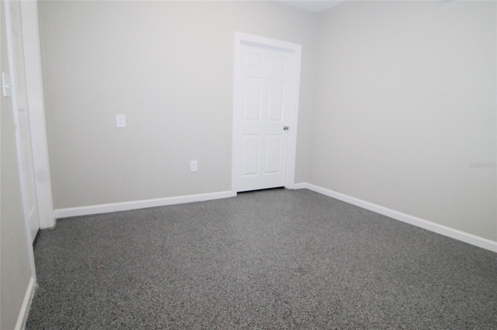 Image 17 of 24 For 114 Myers Boulevard