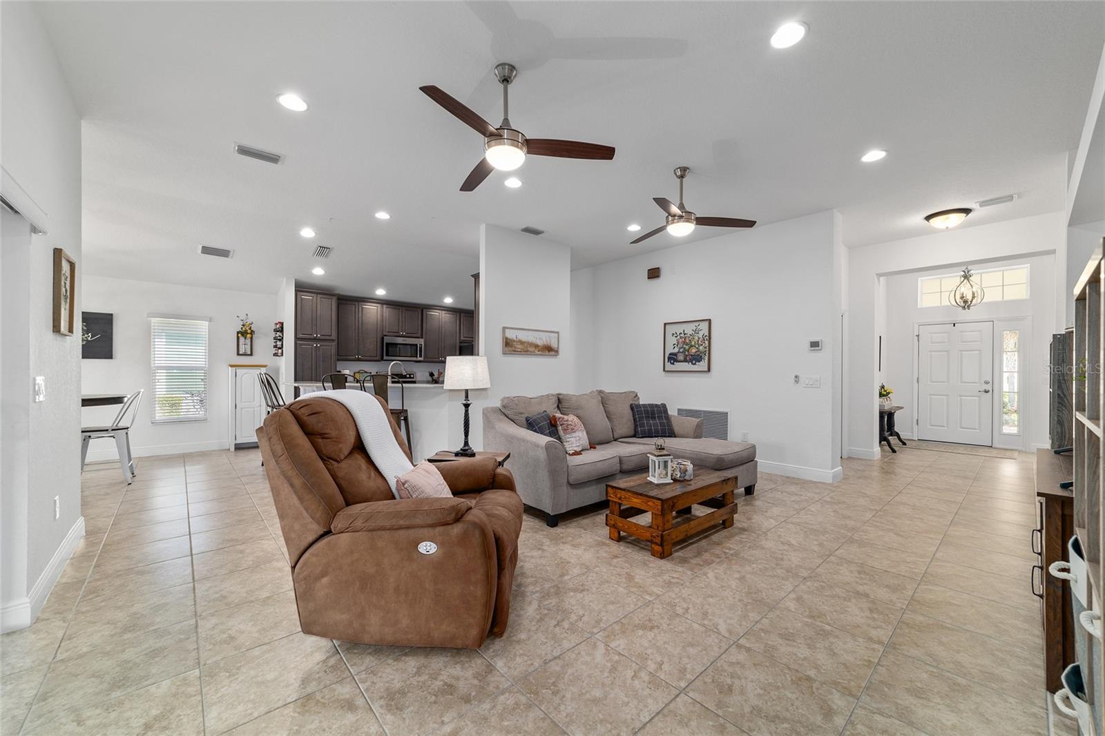 Image 16 of 52 For 4972 Big Cypress Street