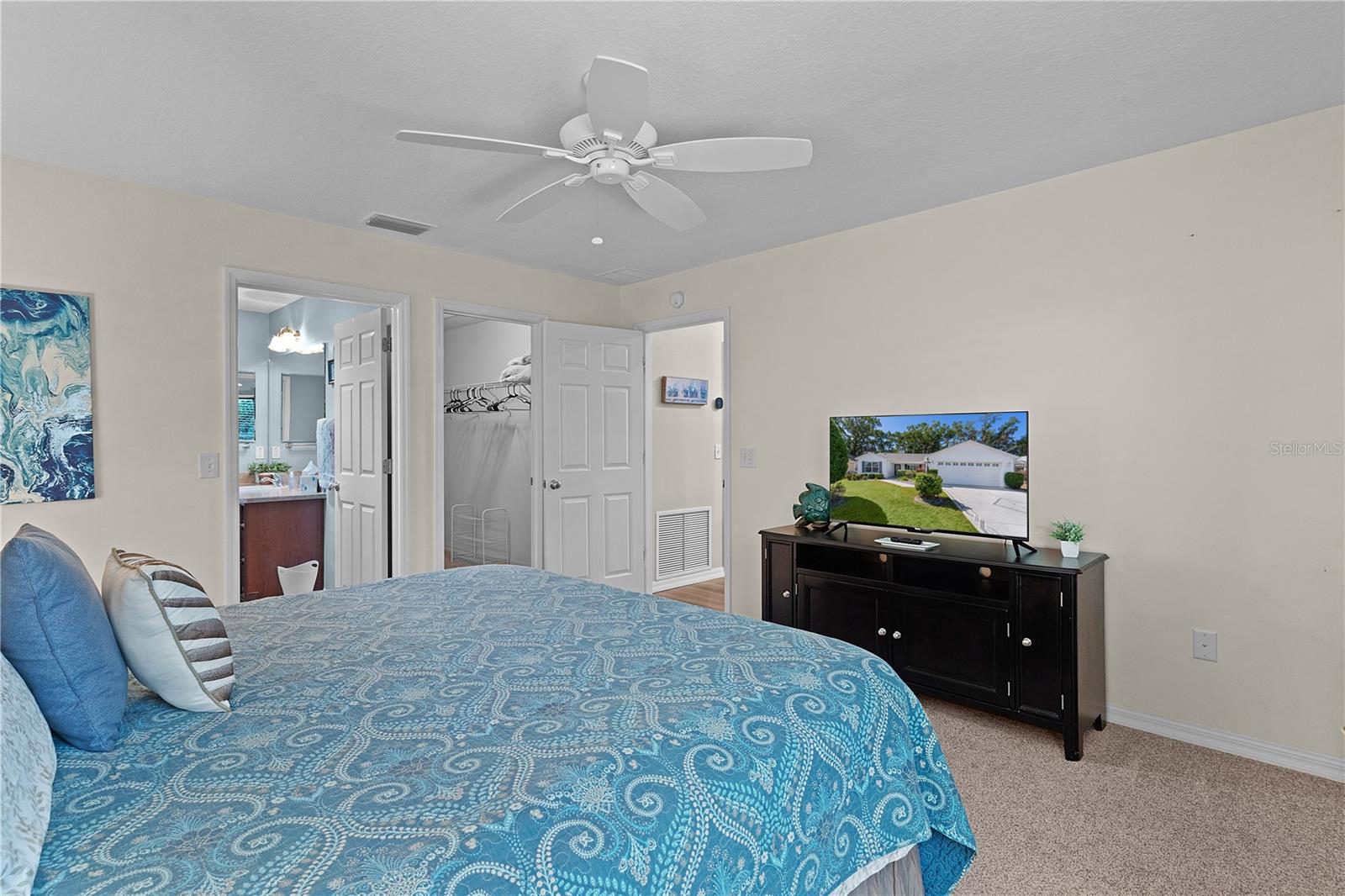 Listing photo id 14 for 2482 Ansley Path