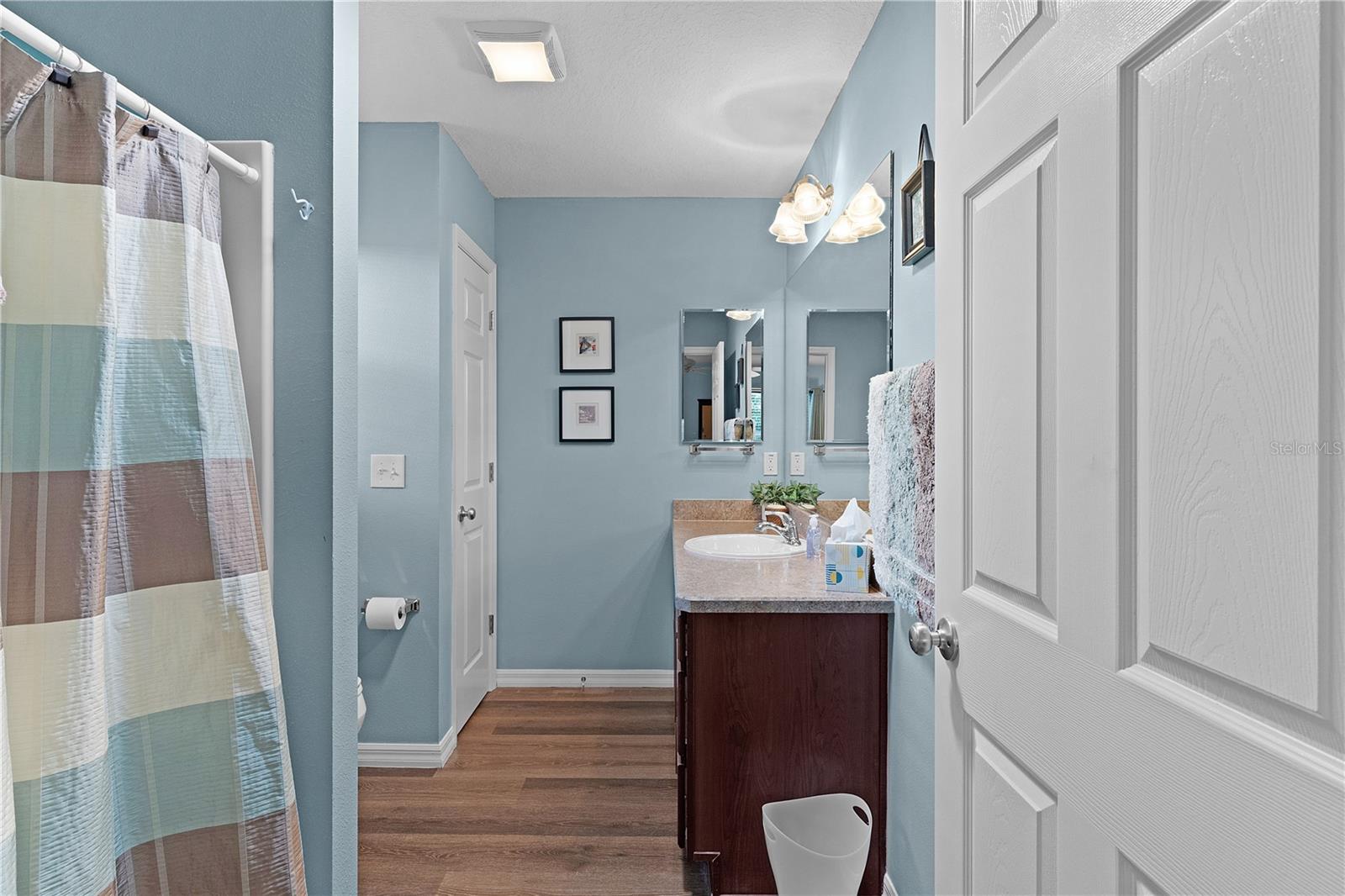 Listing photo id 17 for 2482 Ansley Path