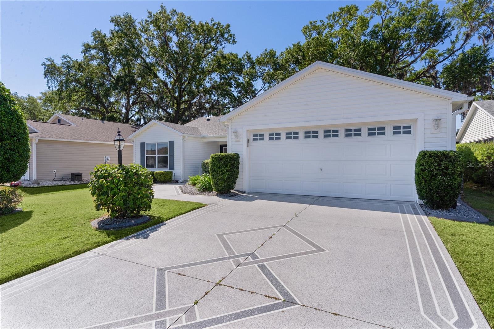 Listing photo id 37 for 2482 Ansley Path