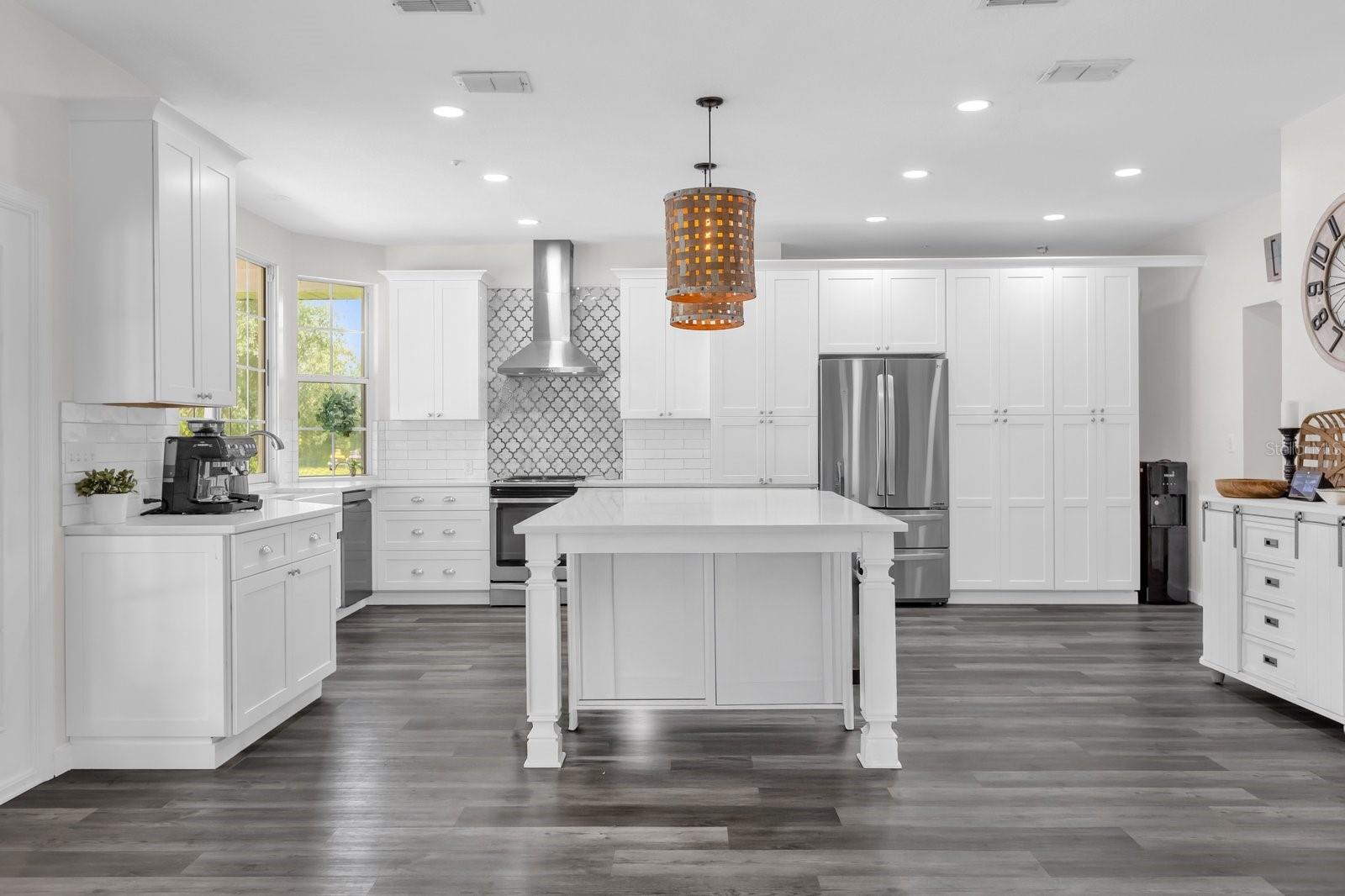 Image 4 of 36 For 10901 Island Grove Road