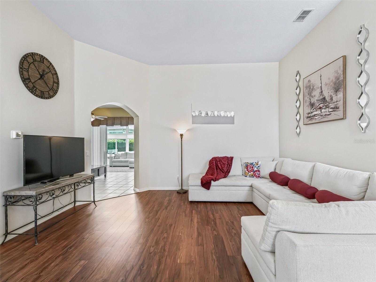 Image 10 of 53 For 17787 114th Avenue