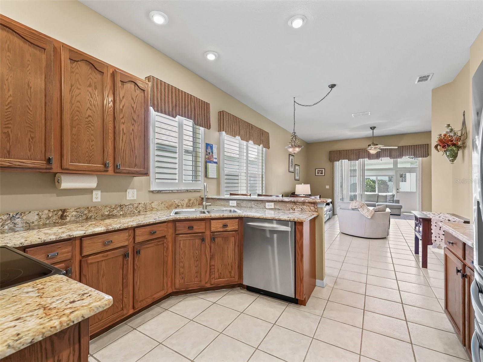 Image 18 of 53 For 17787 114th Avenue
