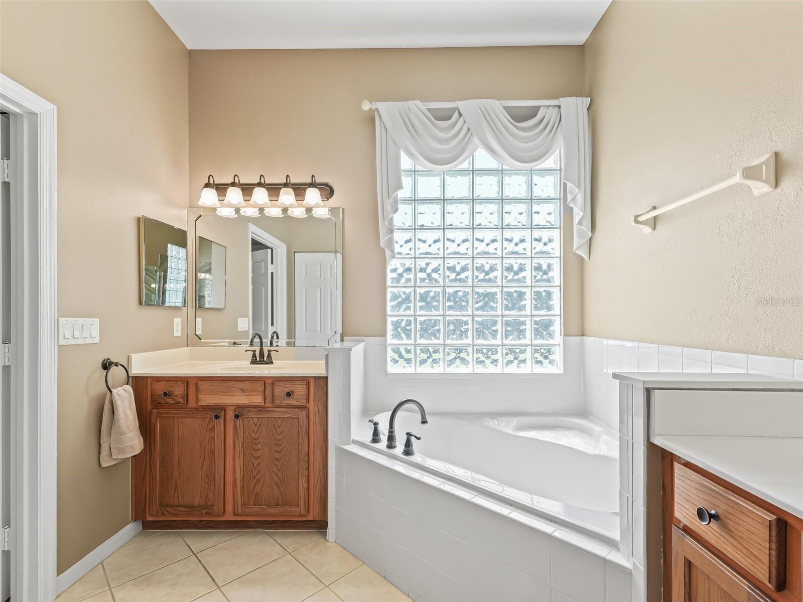Image 30 of 53 For 17787 114th Avenue