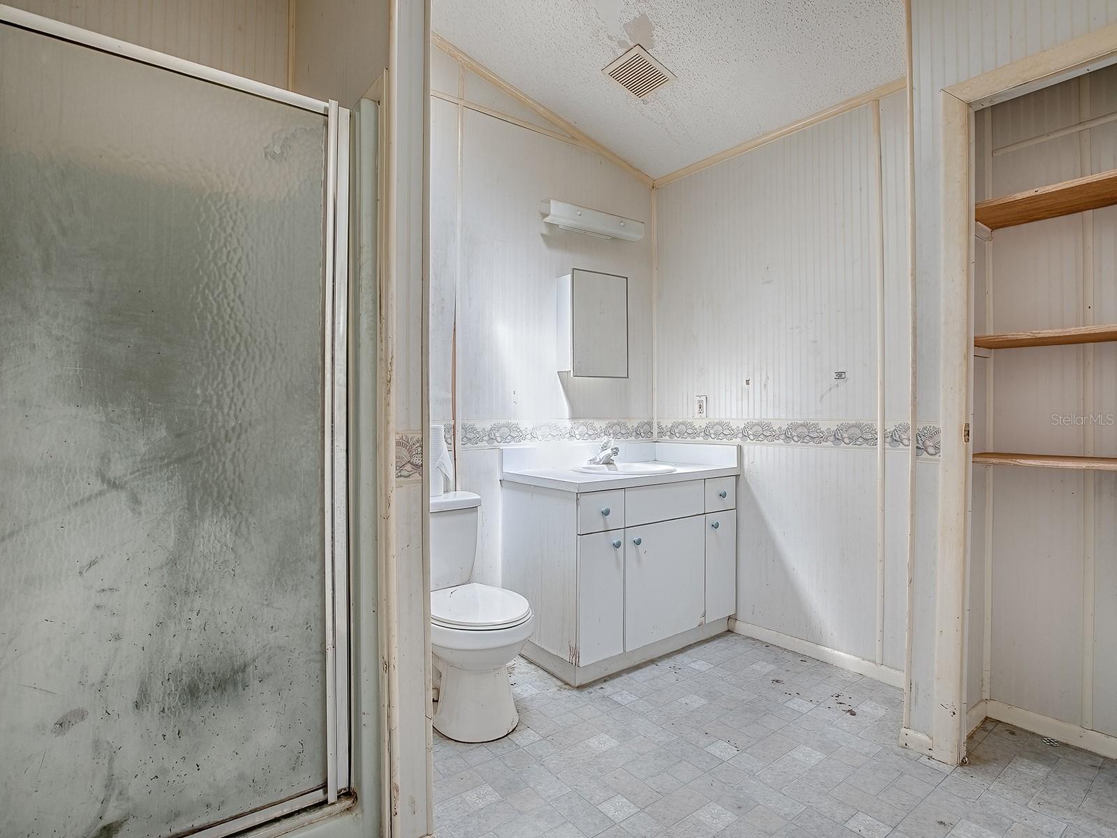 Image 11 of 27 For 819 Hibiscus Drive
