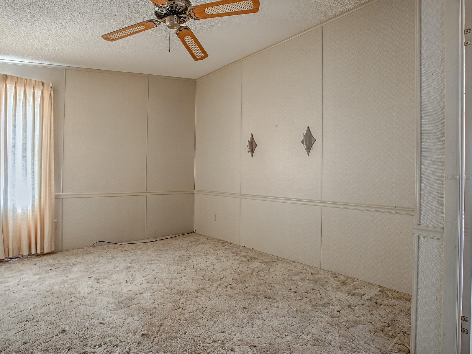 Image 12 of 27 For 819 Hibiscus Drive