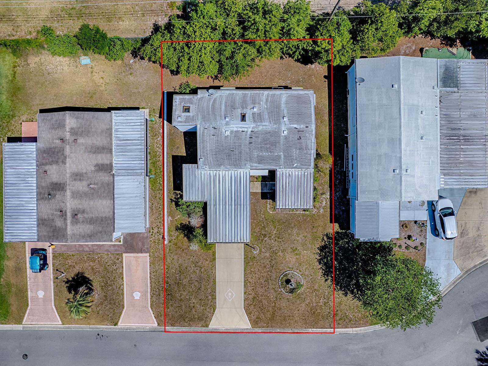 Image 16 of 27 For 819 Hibiscus Drive