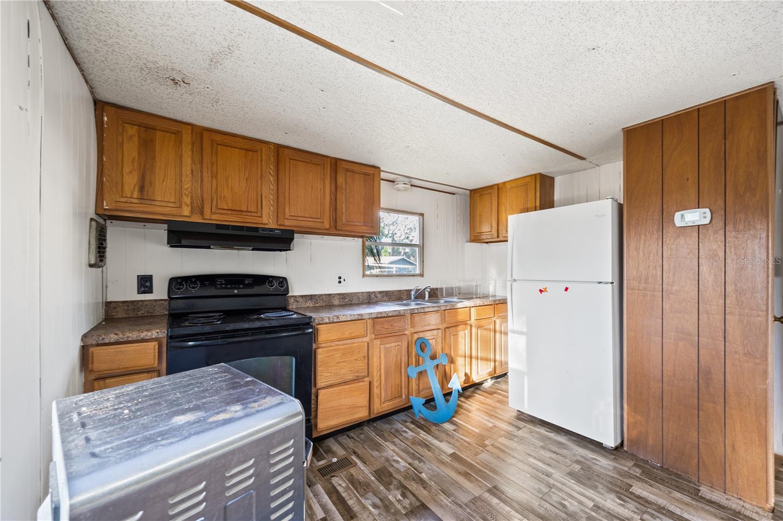 Image 18 of 23 For 1098 7th Boulevard