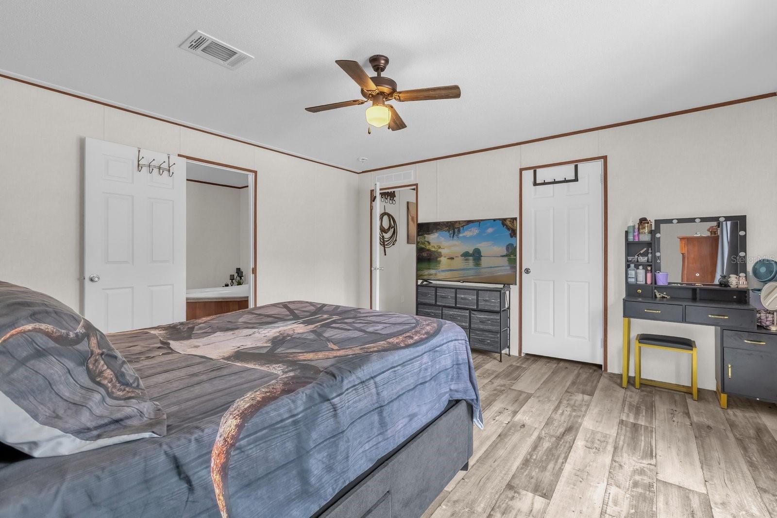 Image 13 of 32 For 16610 53rd Place