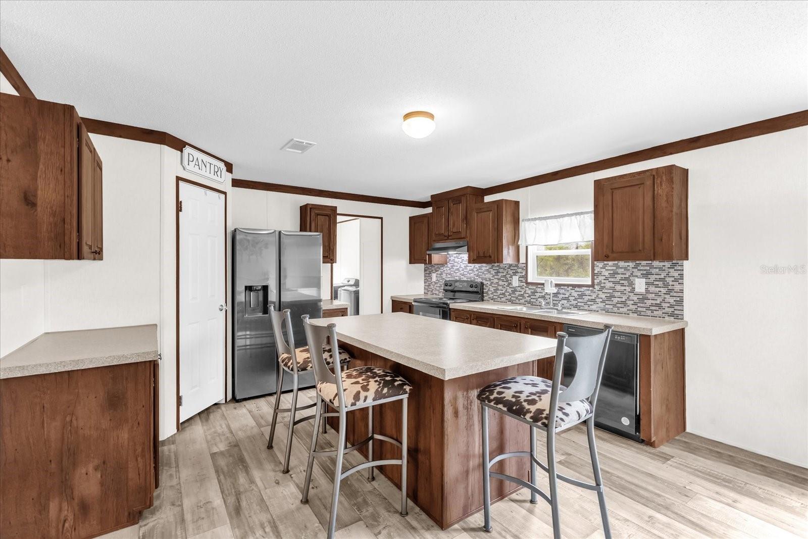 Image 4 of 32 For 16610 53rd Place