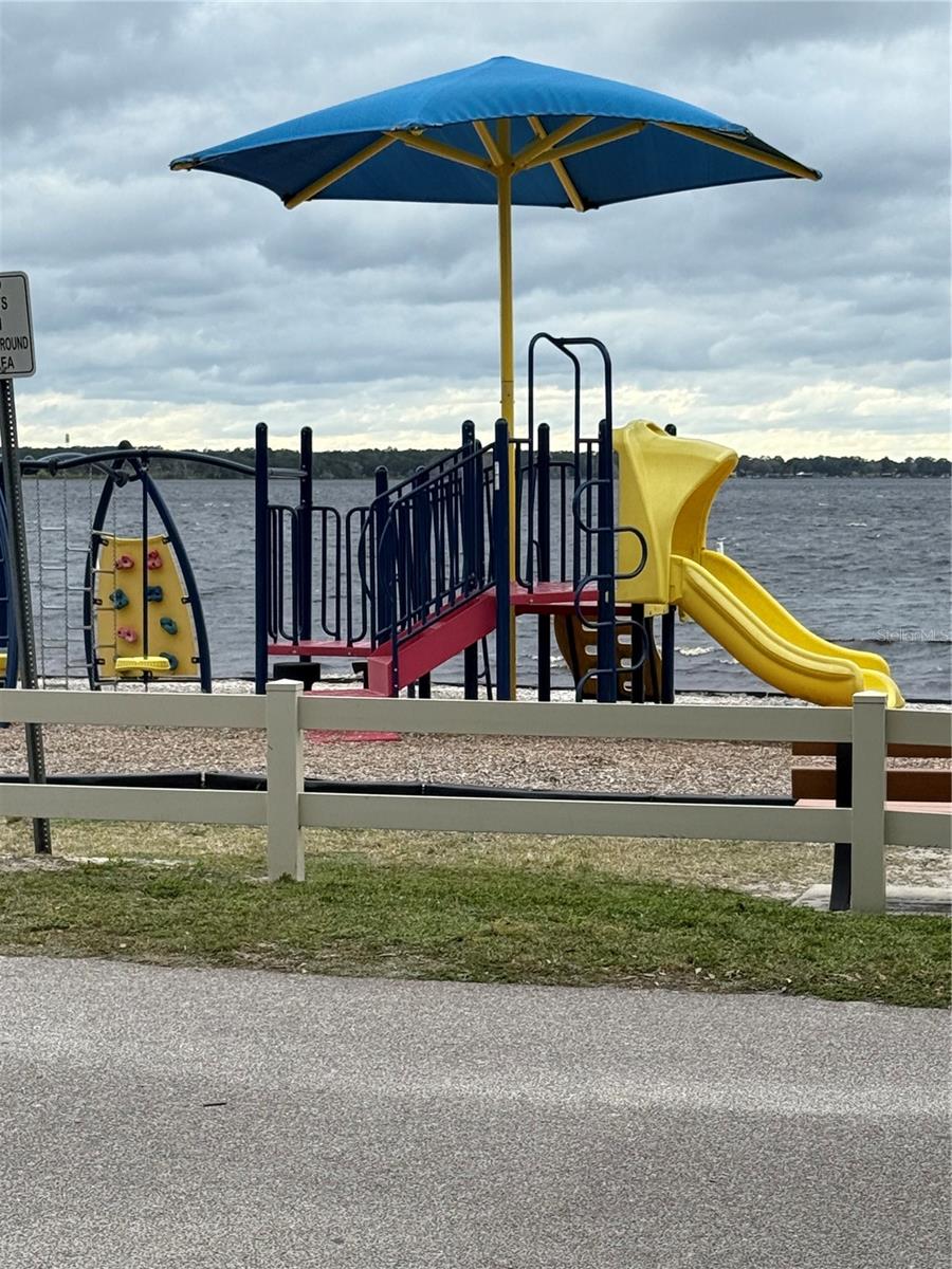 Image 41 of 44 For 13319 Via Roma Circle