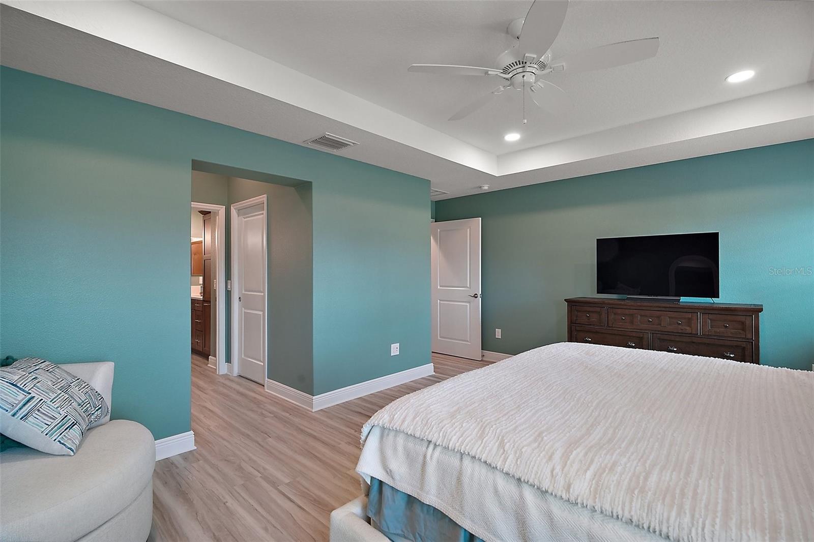 Image 37 of 45 For 7669 Chastain Circle