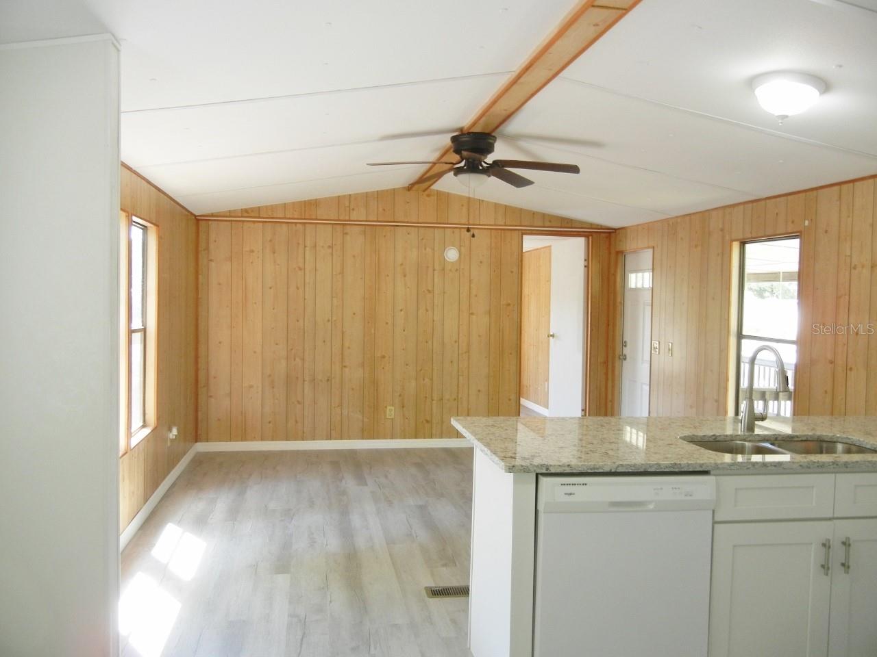 Image 13 of 31 For 34206 Lee Avenue