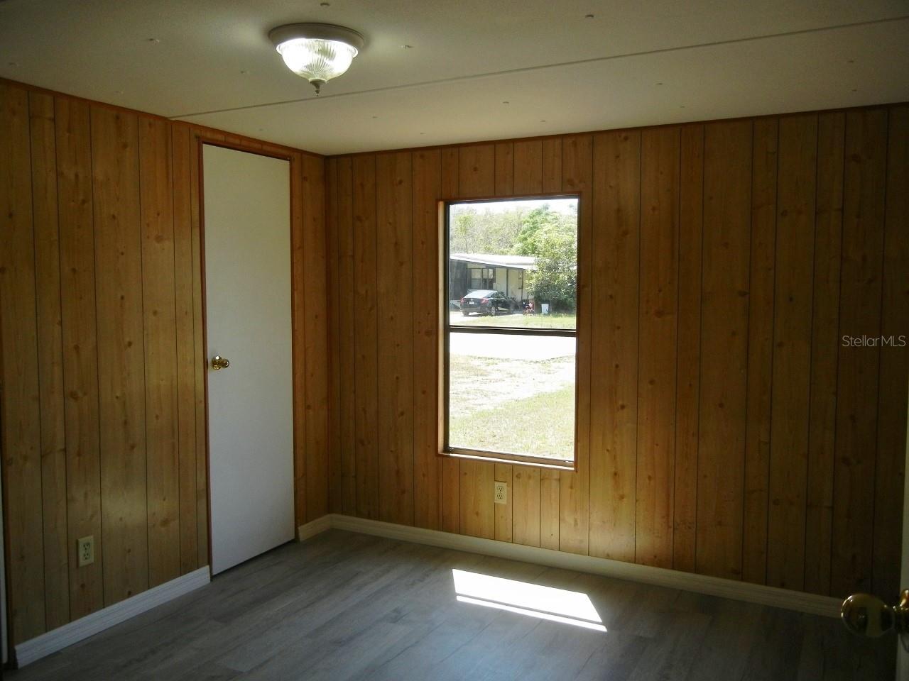 Image 15 of 31 For 34206 Lee Avenue