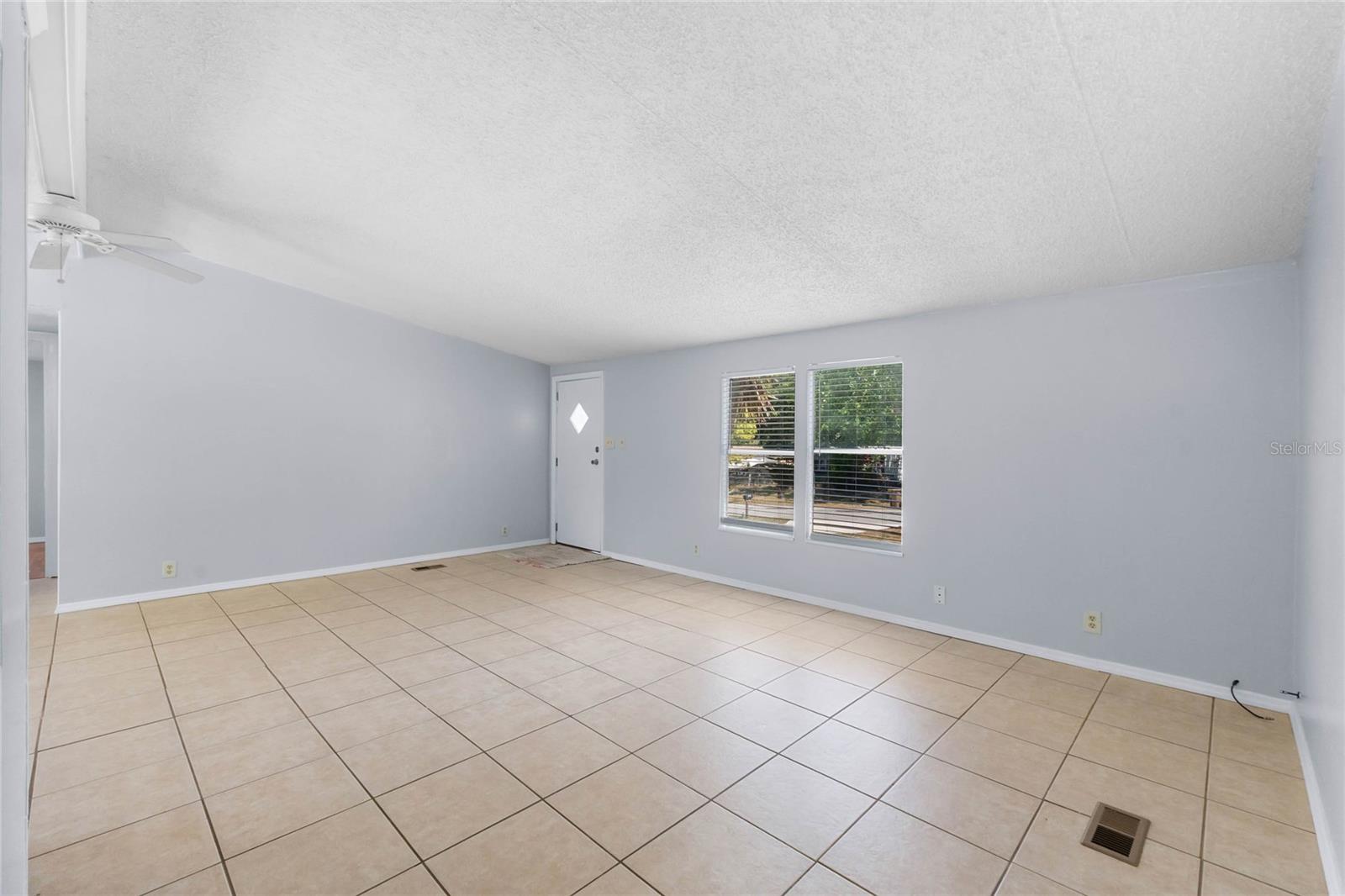 Image 10 of 37 For 16941 Bay Avenue