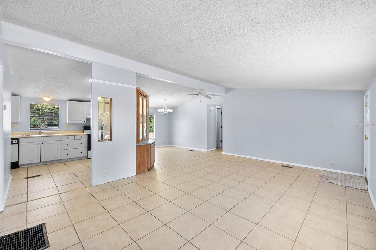 Image 12 of 37 For 16941 Bay Avenue
