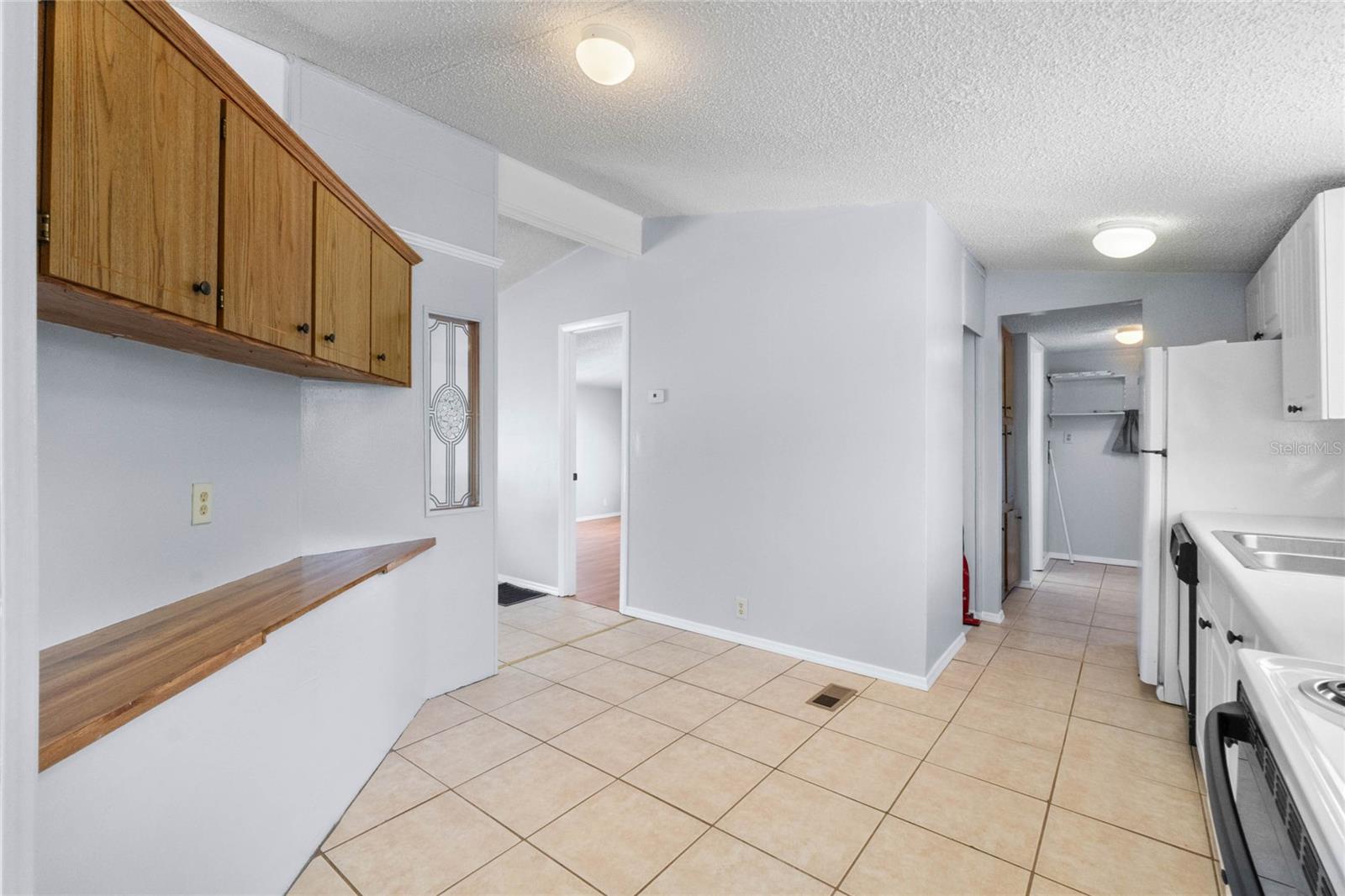 Image 14 of 37 For 16941 Bay Avenue