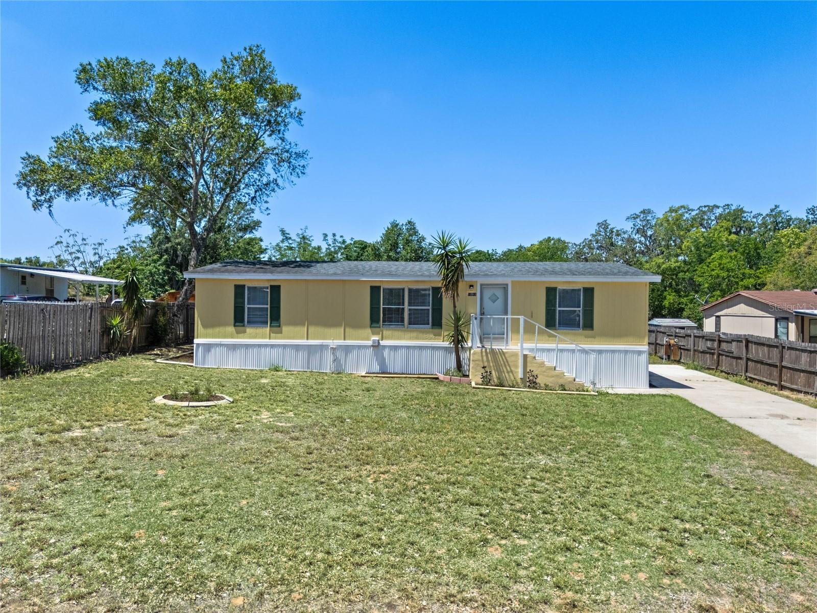 Image 4 of 37 For 16941 Bay Avenue