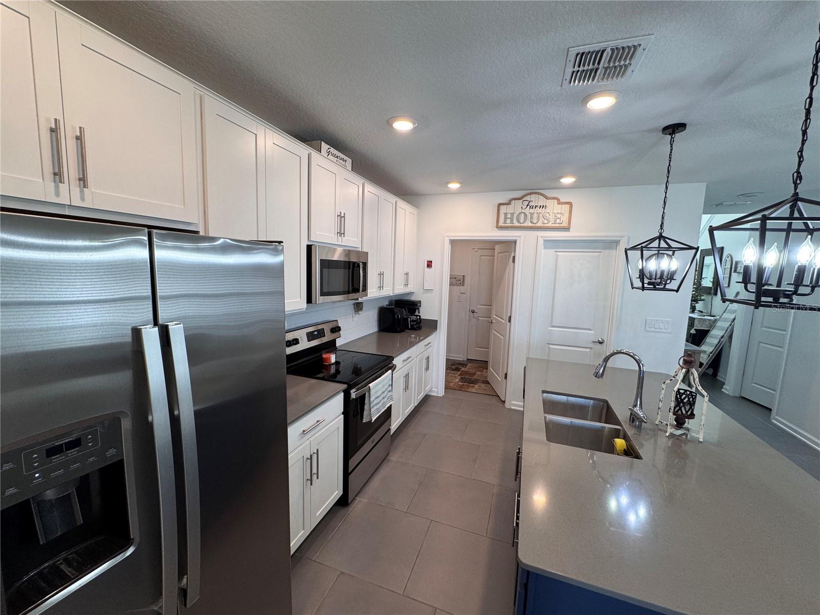 Image 11 of 70 For 6846 Wilson Hammock Avenue