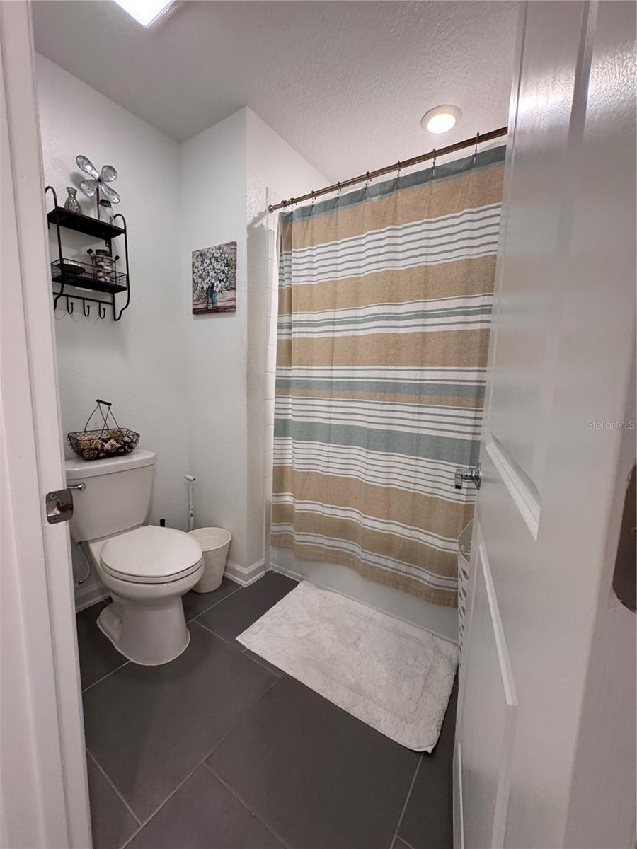 Image 36 of 70 For 6846 Wilson Hammock Avenue