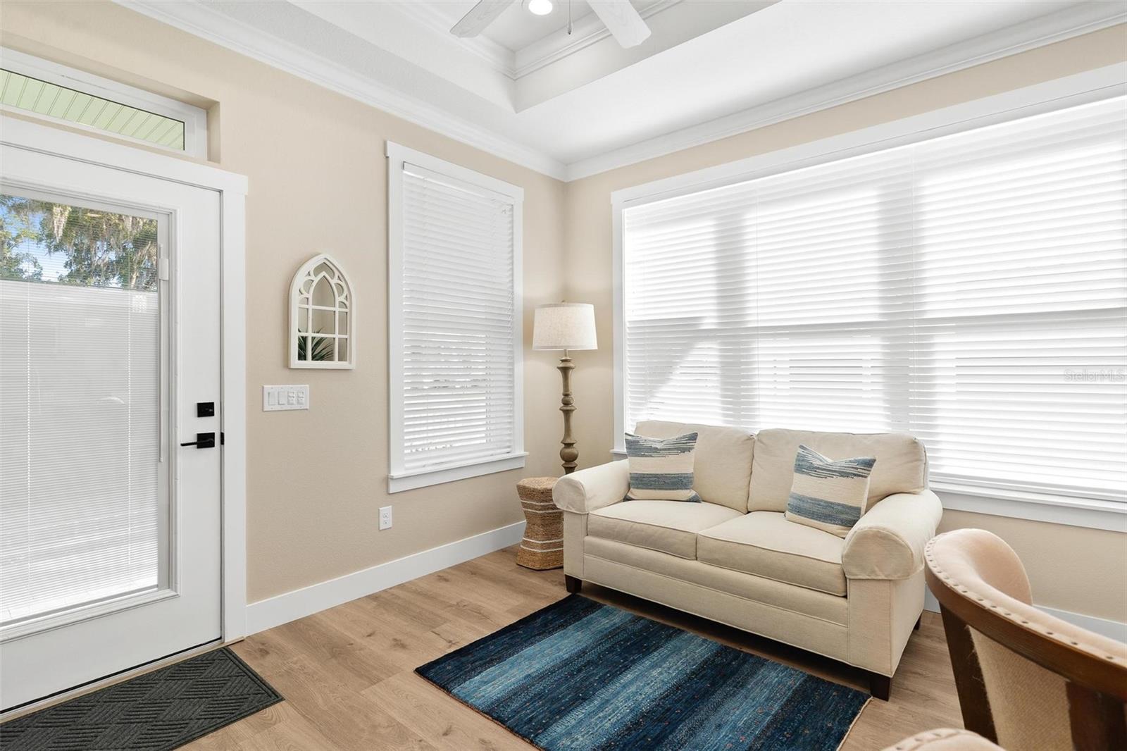 Image 10 of 33 For 12129 Grand Oak Lane