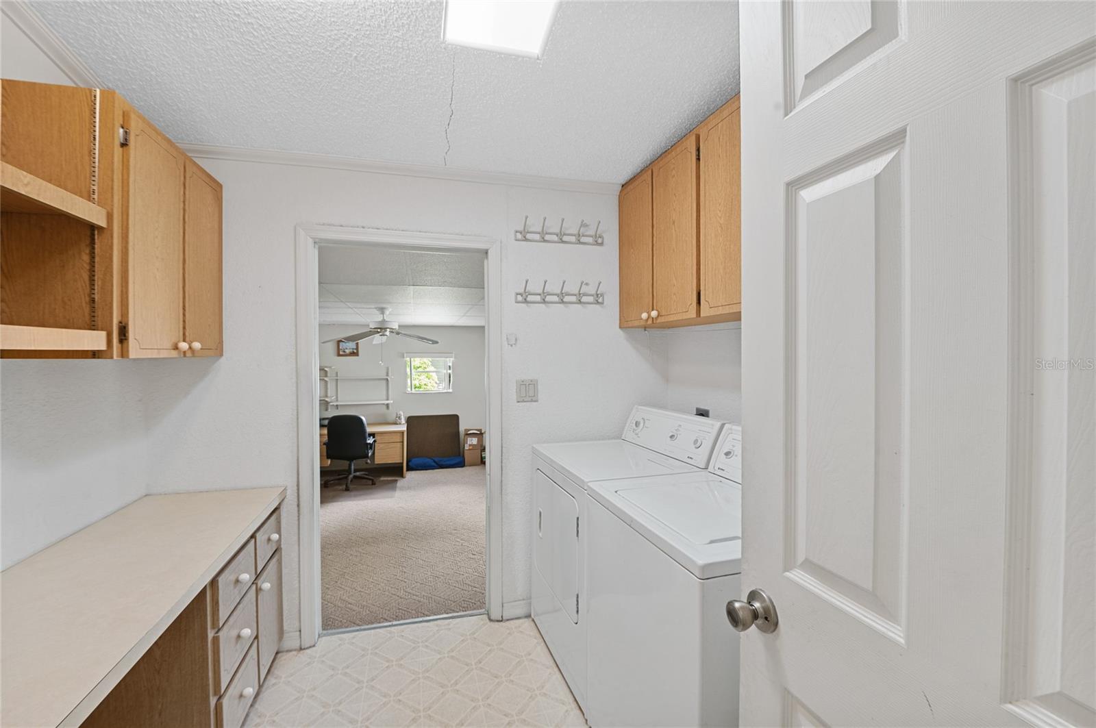 Image 18 of 37 For 432 King Way