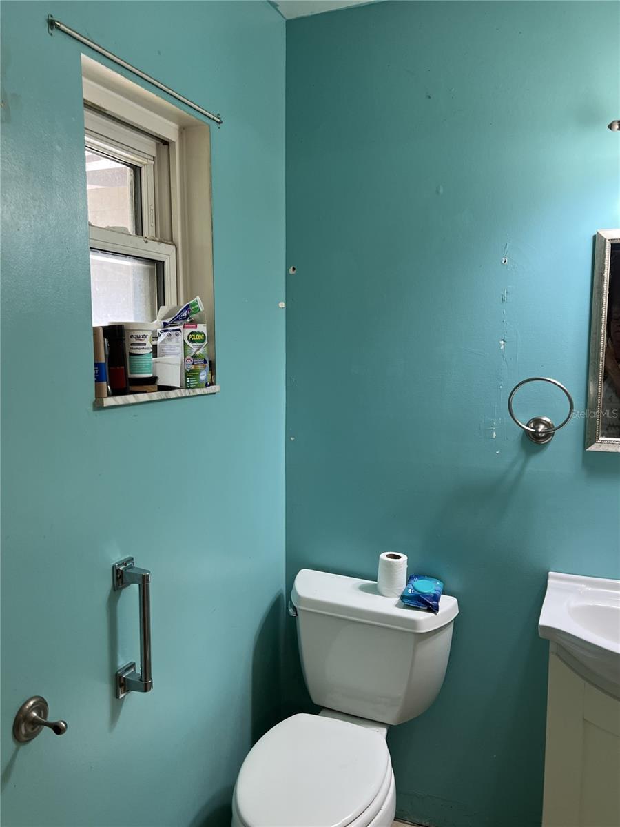Image 21 of 24 For 1431 53rd Street