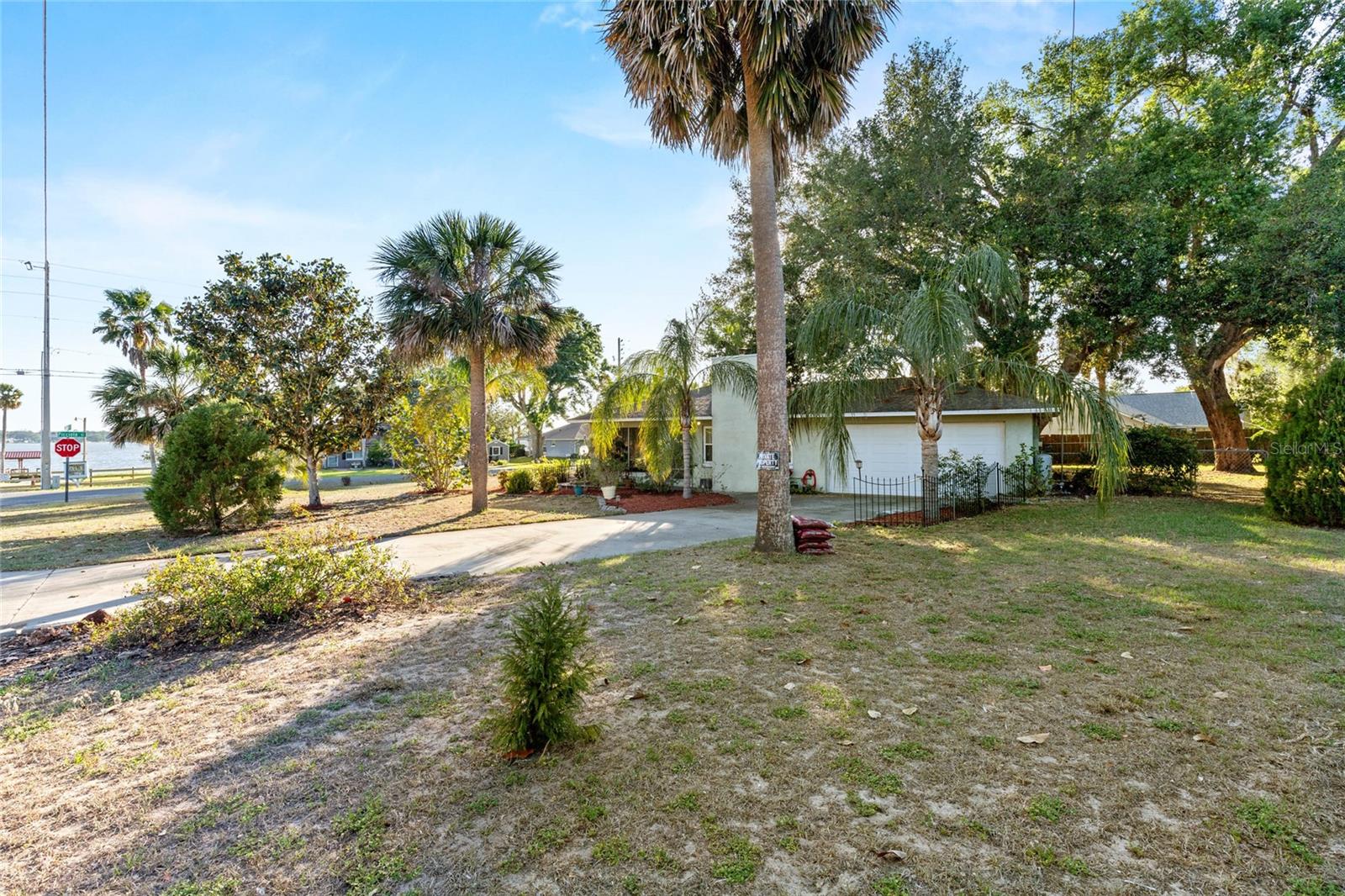 Image 29 of 33 For 33801 Picciola Drive