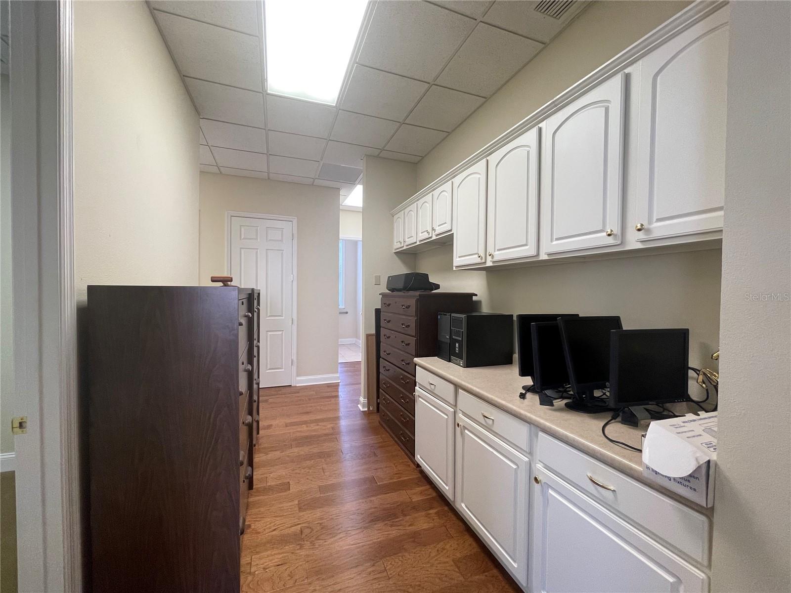 Image 10 of 25 For 220 Main Street