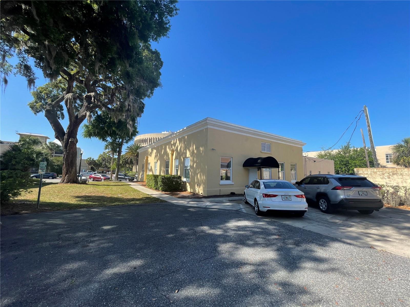 Image 23 of 25 For 220 Main Street