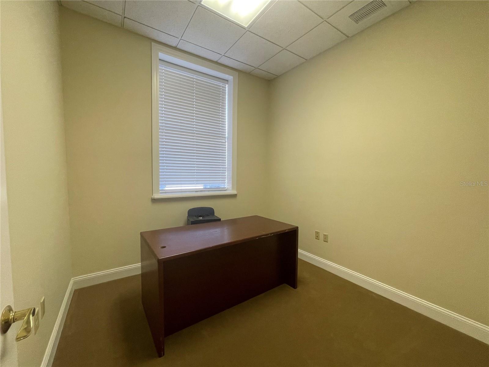 Image 9 of 25 For 220 Main Street